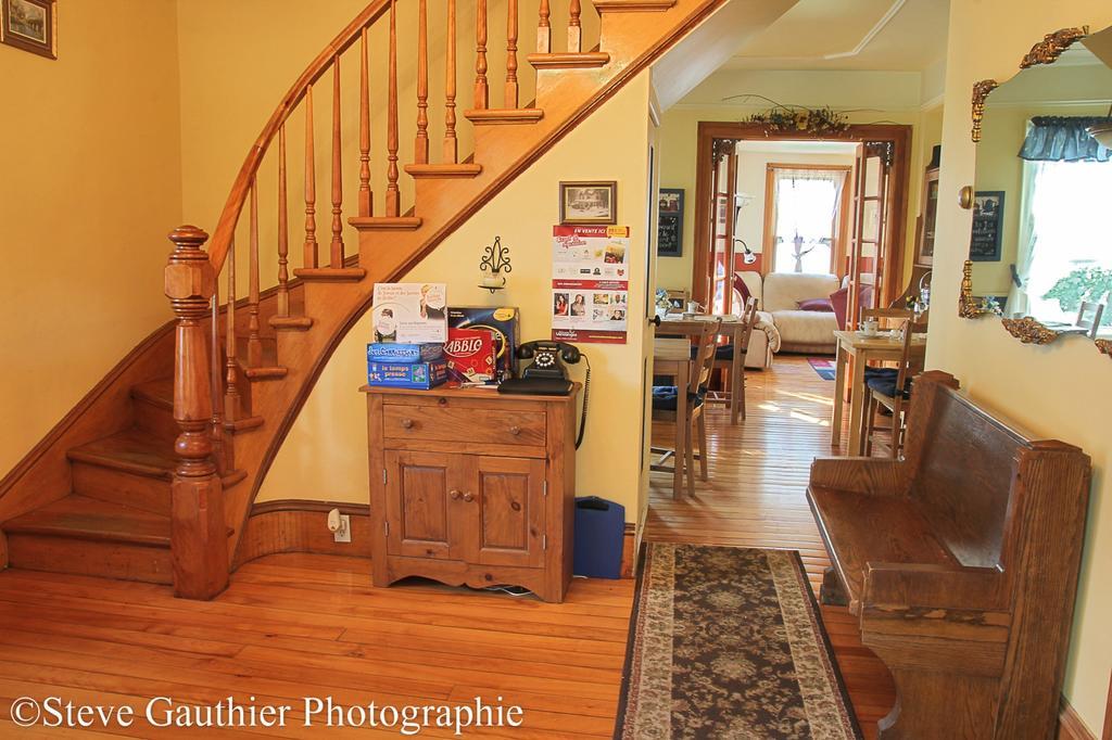Bed and Breakfast Ici Et Maintenant Magog Exterior foto
